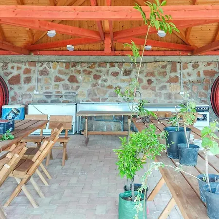Stunning In W/ Wifi And 1 Bedrooms * Felsőörs